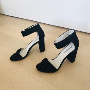NEW Jeffrey Campbell Lindsay ankle strap sandal black suede size 9.5